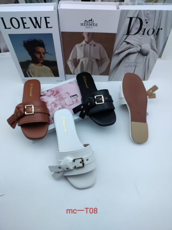 Buckle slippers