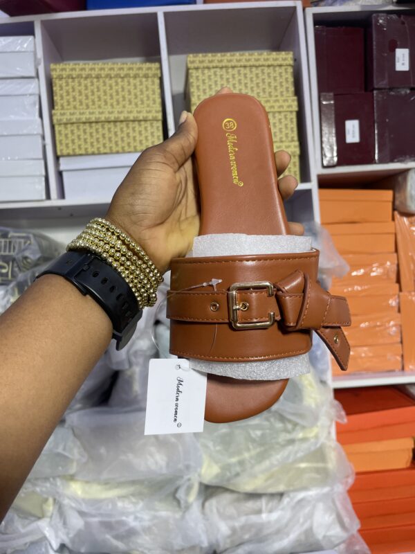 Buckle slippers