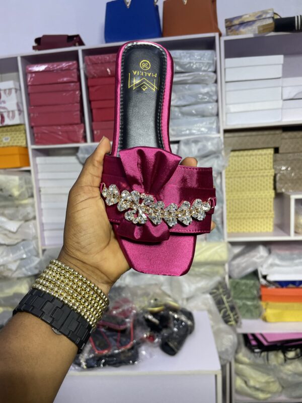 Malkia bow slippers